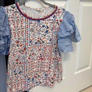 Letrueke Floral shirt  with ruffle Sleeves